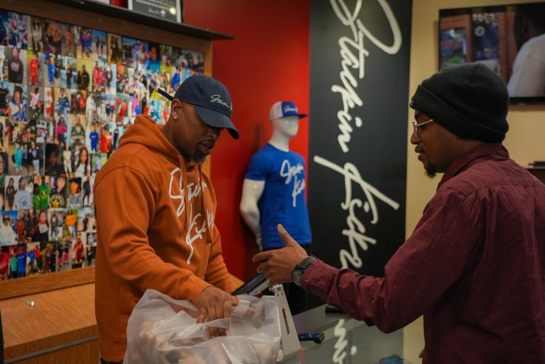 DSC00206 min 768x513